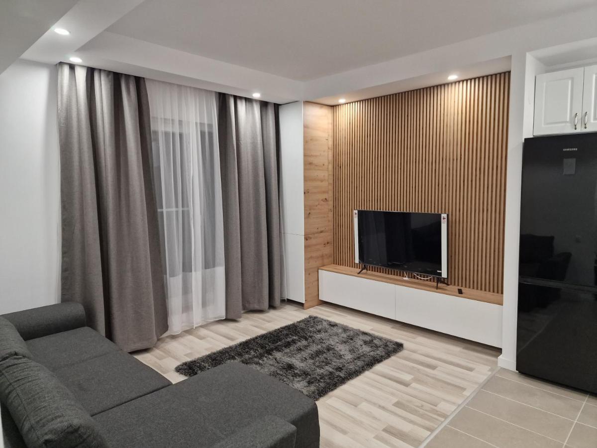 Golden Cosmopolis Apartment Cretuleasca Exterior foto